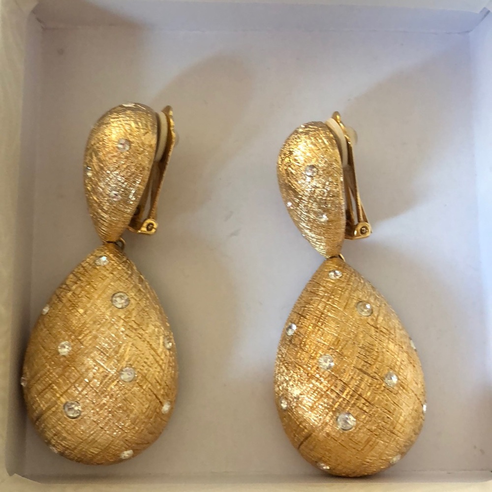 Beautiful Vintage Dior earrings
